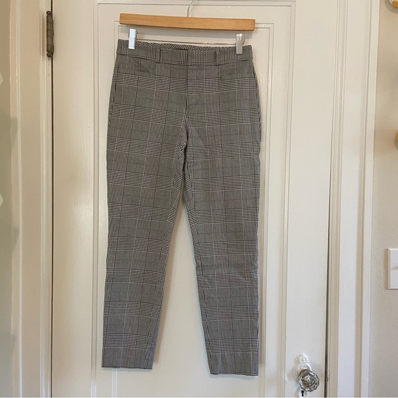 Banana Republic Pants - Banana Republic Plaid Sloan dress pants